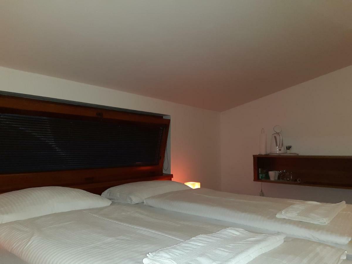 A7 Apartments Komárno エクステリア 写真