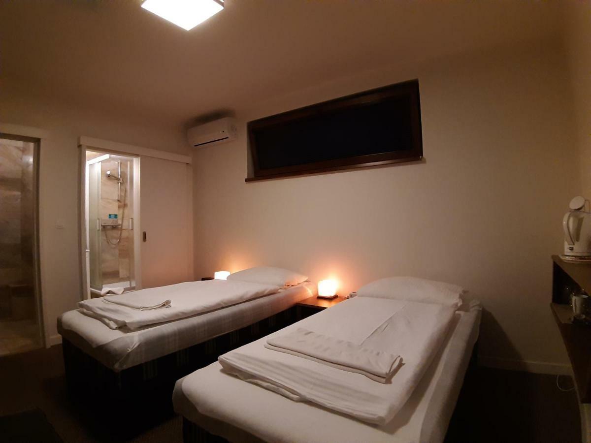 A7 Apartments Komárno エクステリア 写真
