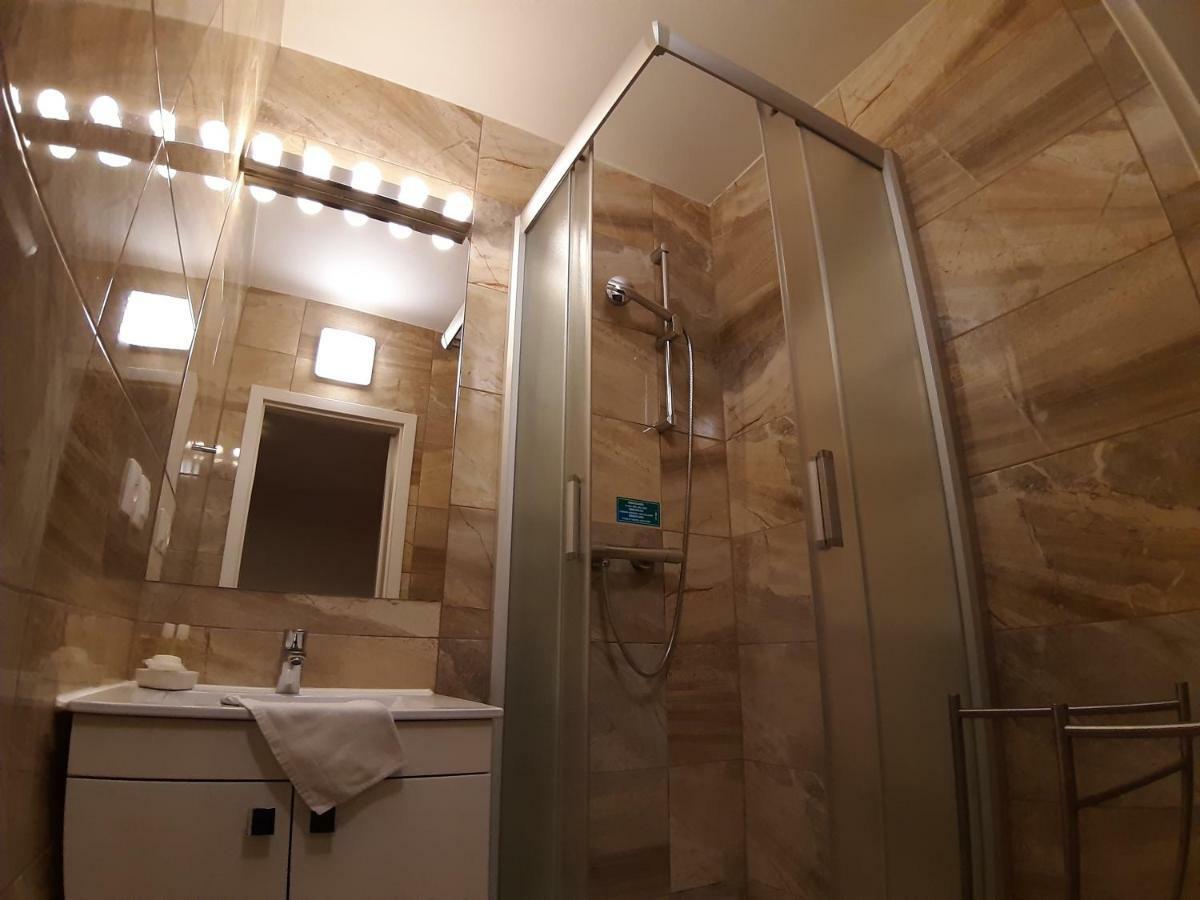 A7 Apartments Komárno エクステリア 写真